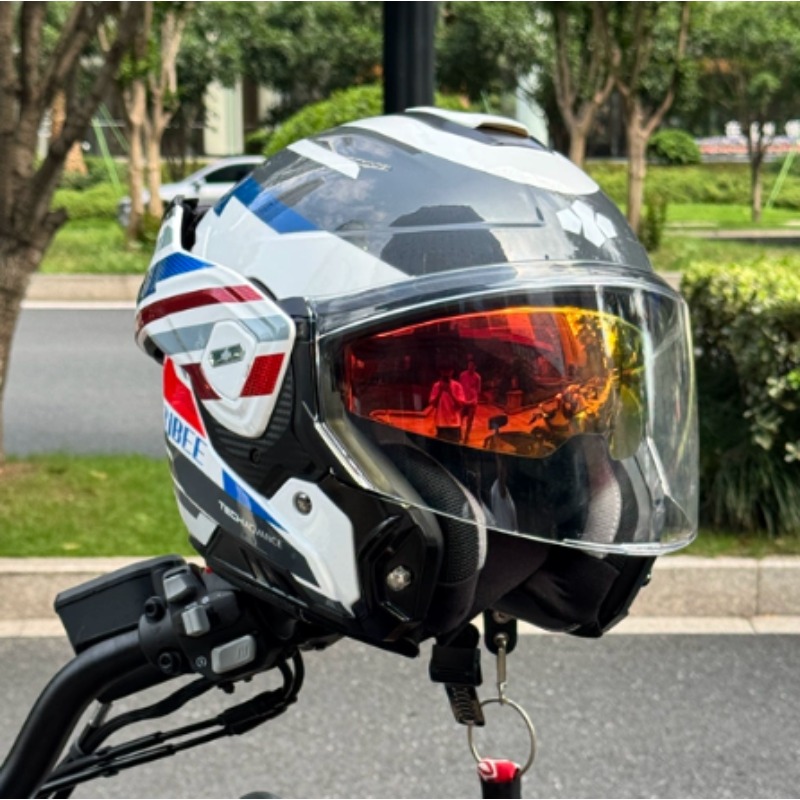 180 °   Hinterwärts schwenkbar – Modular Flip Up Motorcycle Helmet Dot Approved Bewertung und Preis